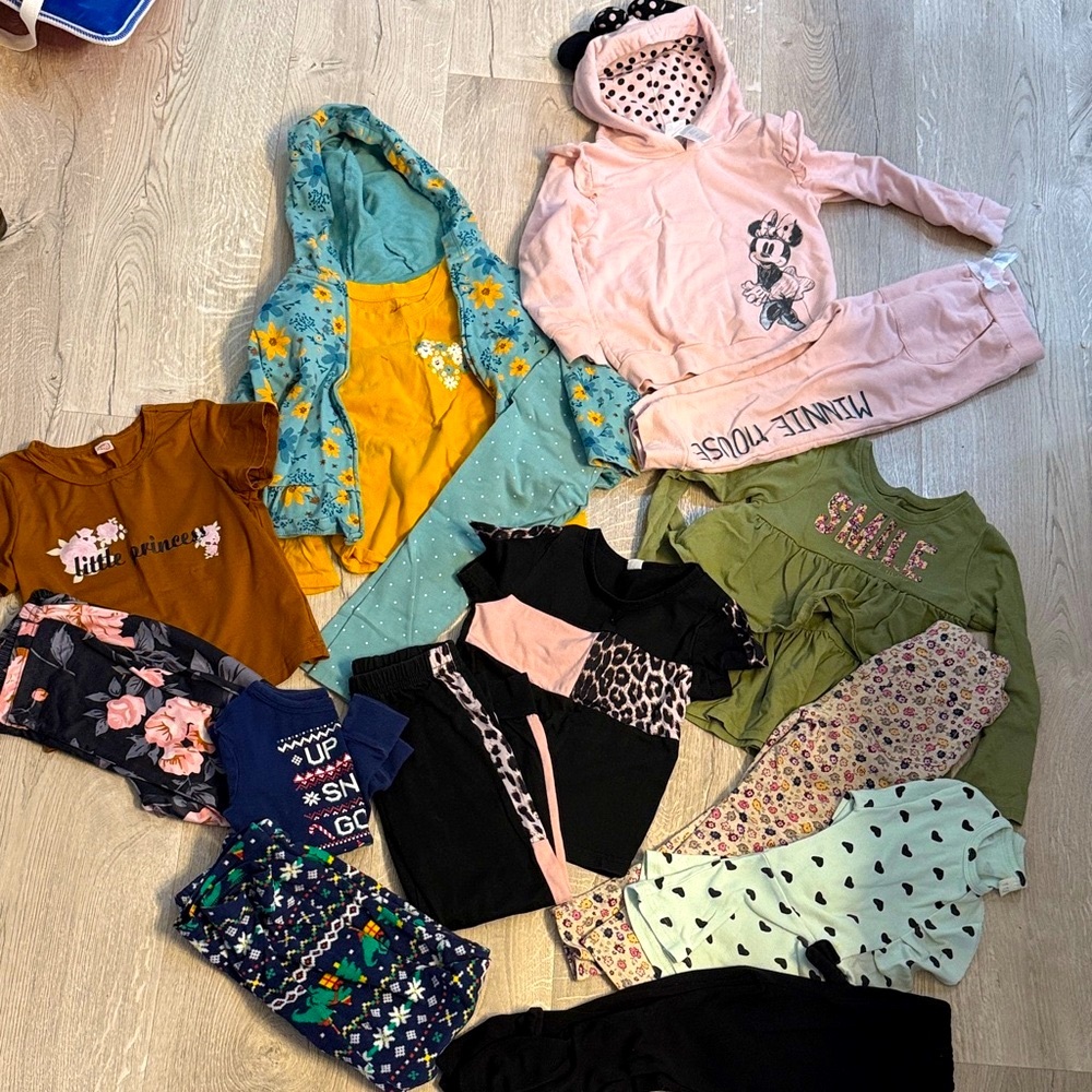 Girls 4T high quality matching sets for Kids